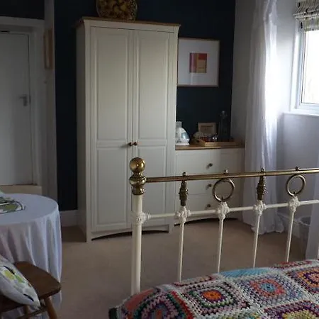 Bed & Breakfast Lyonesse